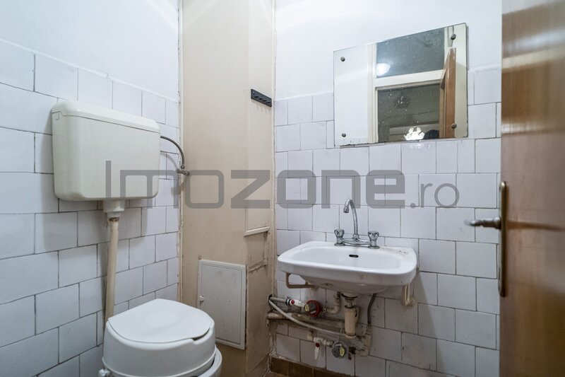 Drumul Taberei 3 camere, 4/10, bloc stradal, c-tie 1980, bucatarie mare, 2 bai