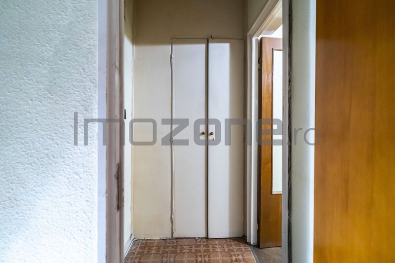 Drumul Taberei 3 camere, 4/10, bloc stradal, c-tie 1980, bucatarie mare, 2 bai